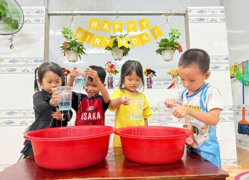 Thí Nghiệm: Cơn Mưa Mùa Hè