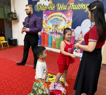 Giao Lưu Với Người Bản Ngữ