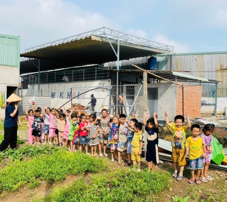 Hoạt Động Trải Nghiệm: Nhặt Rau Nấu Canh 