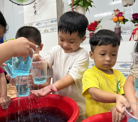 Thí Nghiệm: Cơn Mưa Mùa Hè