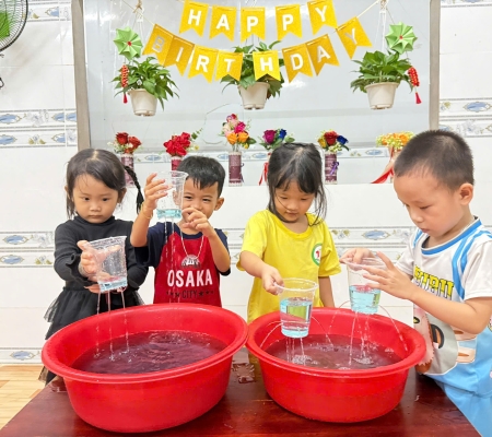 Thí Nghiệm: Cơn Mưa Mùa Hè