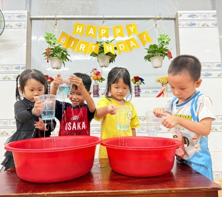 Thí Nghiệm: Cơn Mưa Mùa Hè