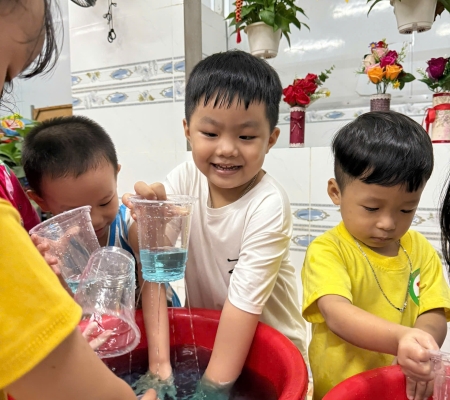 Thí Nghiệm: Cơn Mưa Mùa Hè