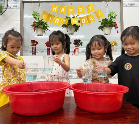 Thí Nghiệm: Cơn Mưa Mùa Hè