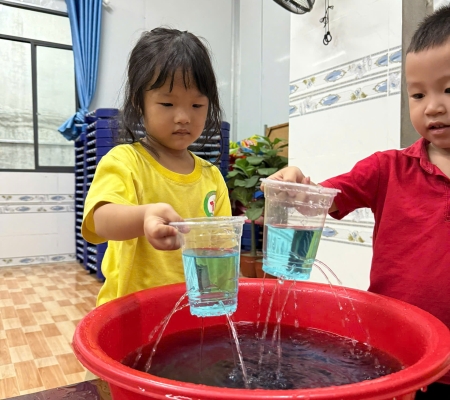 Thí Nghiệm: Cơn Mưa Mùa Hè