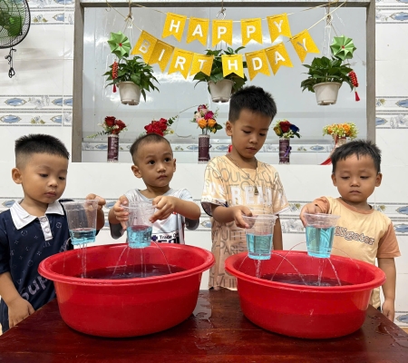 Thí Nghiệm: Cơn Mưa Mùa Hè