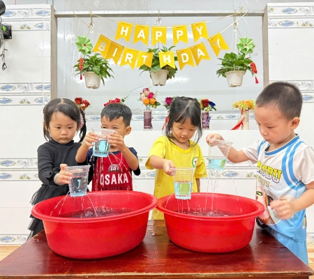 Thí Nghiệm: Cơn Mưa Mùa Hè