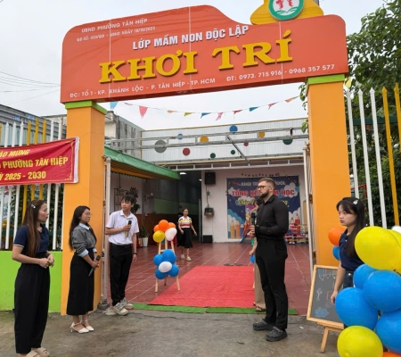 Hoạt Động Trải Nghiệm: Giao Lưu Với Người Bản Xứ